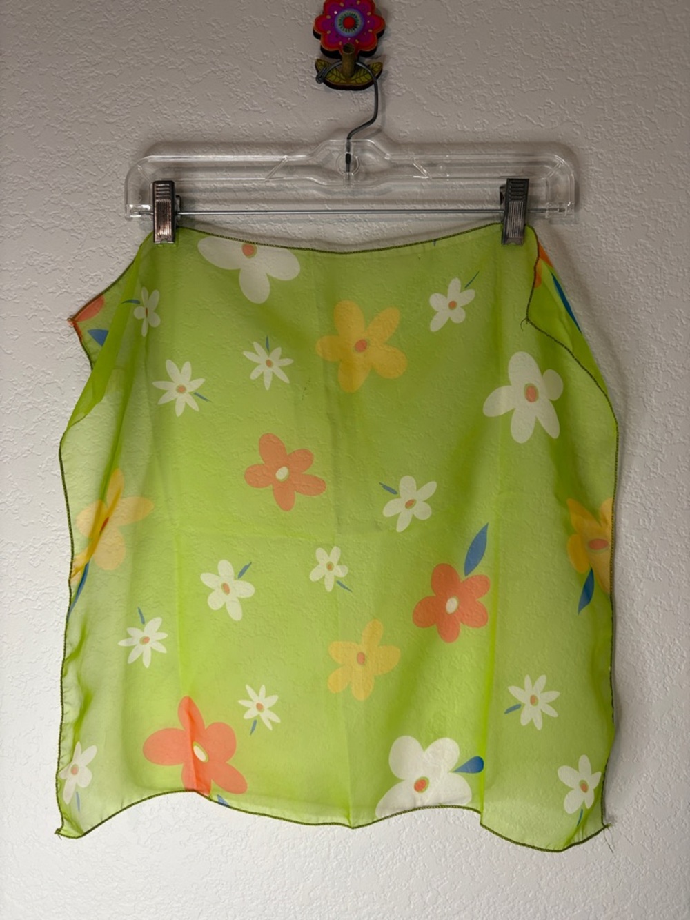Tri Coastal Silk VTG Green Floral Scarf